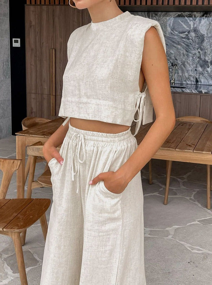 Zomers tweedelig setje met cropped top en wijde broek