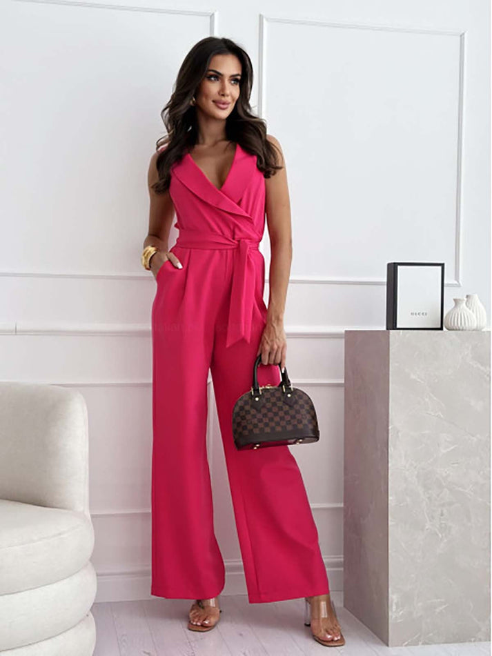 Mouwloze dames jumpsuit met diepe halslijn en klassieke revers
