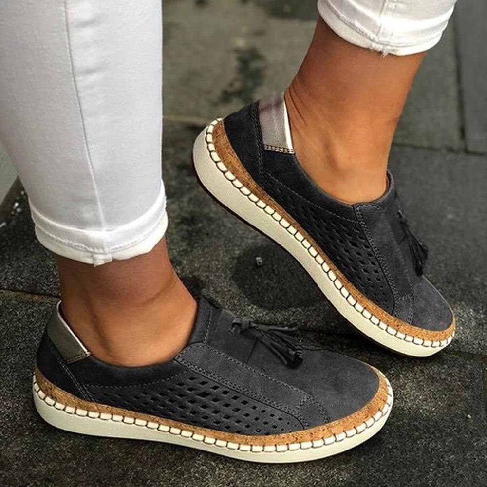 Brenda - Casual damesloafers met uitgeholde franjes