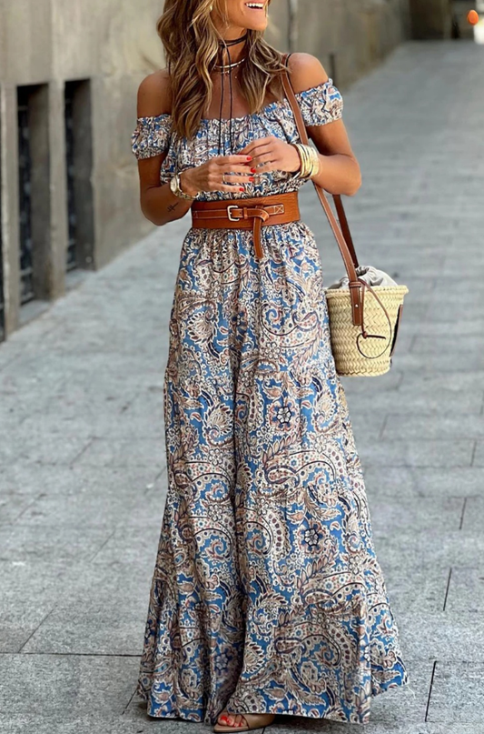 Carolina - Levendige off-the-shoulder maxi jurk in blauw met Boho Paisley print