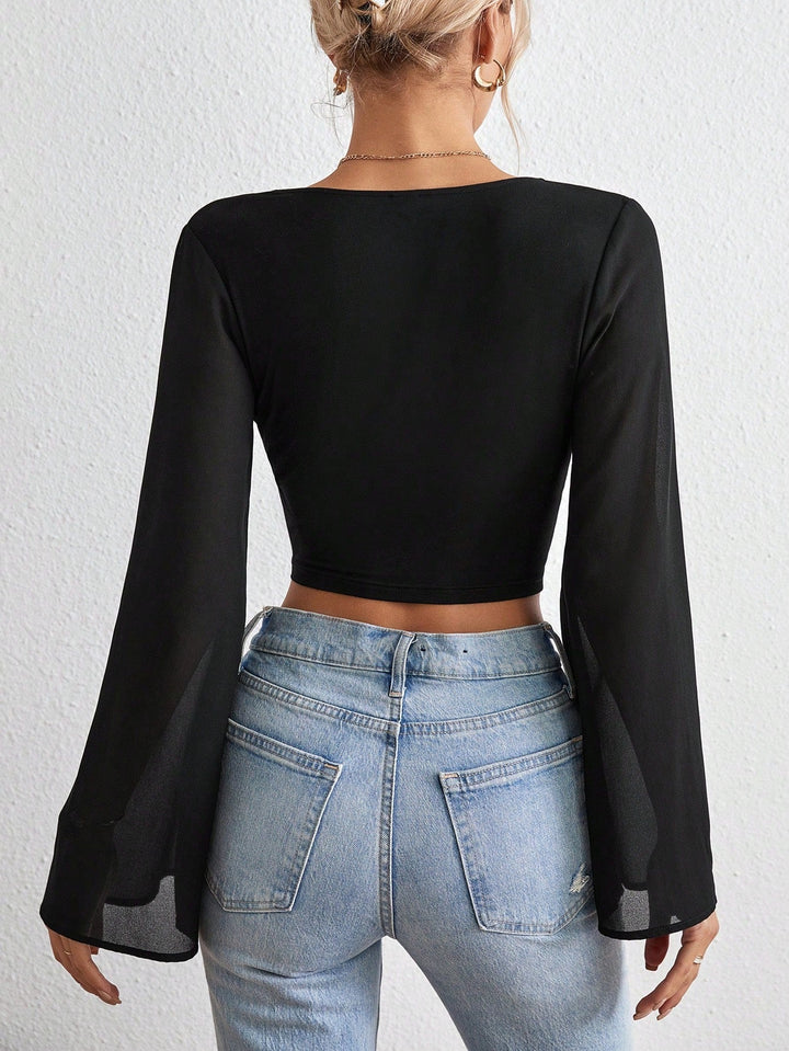 Crop top met wijde mouwen en diepe halslijn voor dames