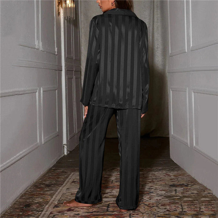 Stijlvolle dames pyjamaset met strepen lange mouwen en wijde broek voor comfort en elegantie