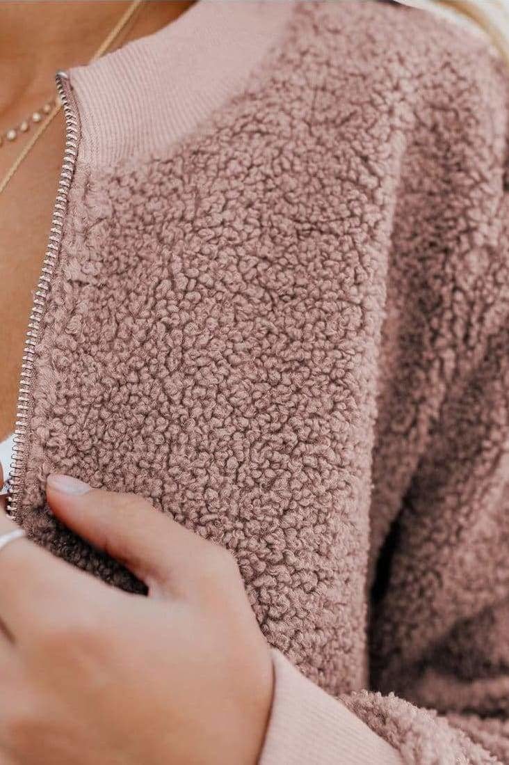 Trendy Teddy bomber: een stijlvol accent voor iedere dag