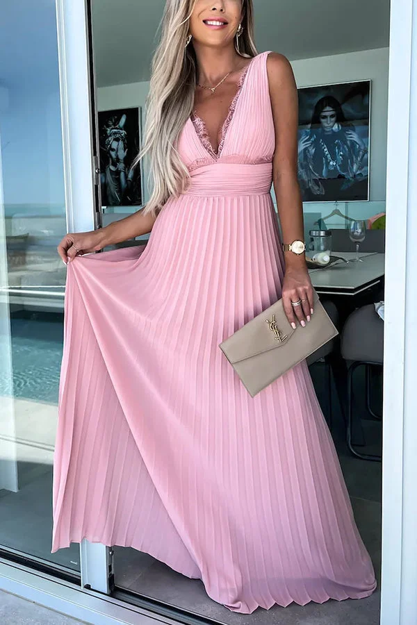 Elegante maxi jurk met geplooide v hals en kanten afwerking
