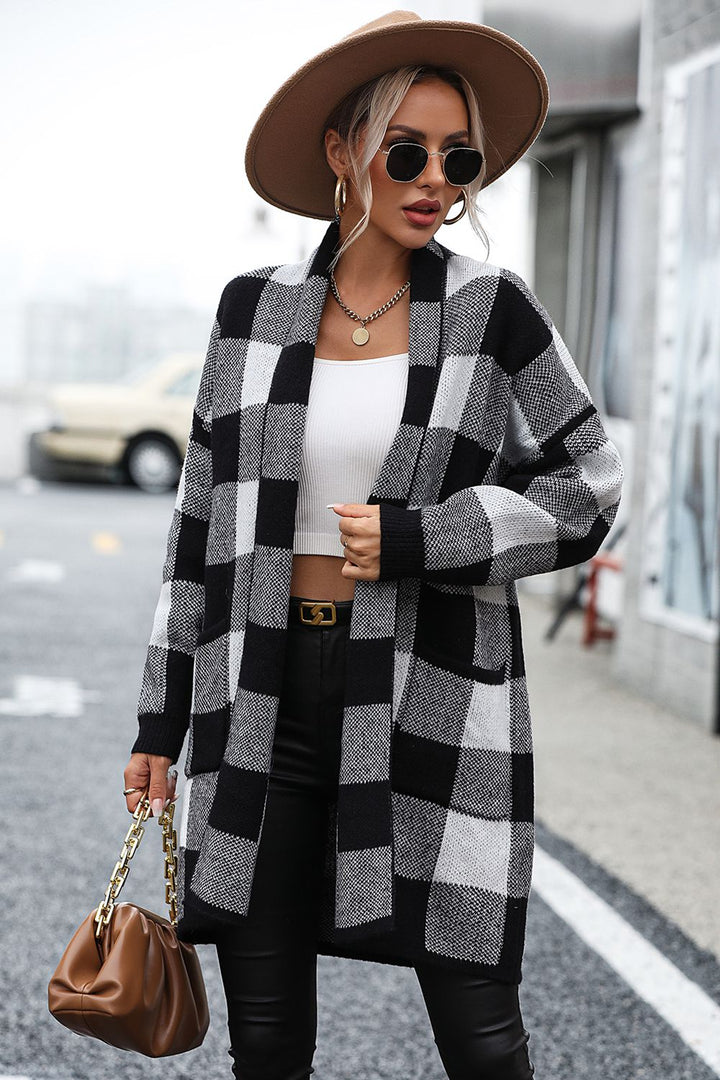 Elegant geruit vest met verlaagde schouders: comfort en gratie