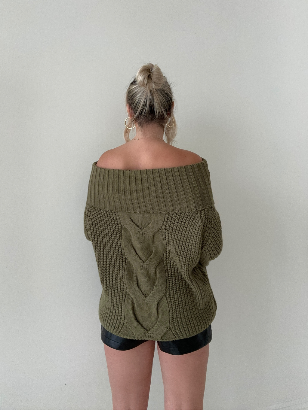 Chic Off-The-Shoulder Breisweater voor Modieuze Herfstlooks