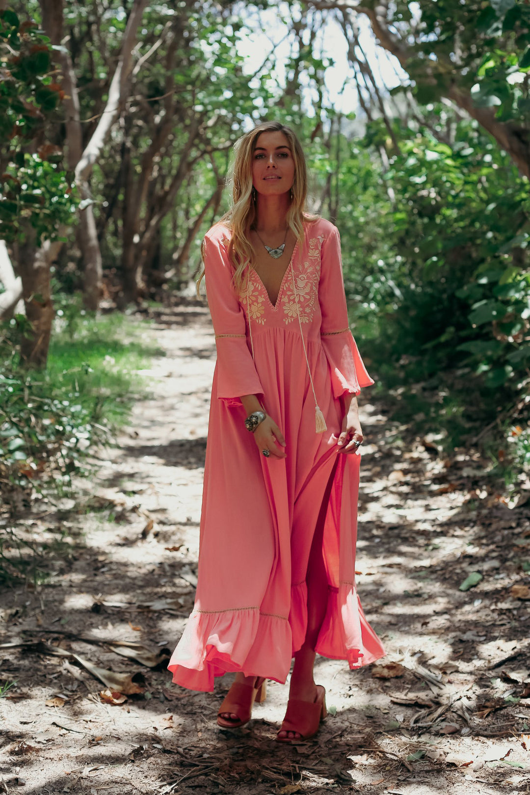 Naomi - Dames lente en zomer Boheemse vakantie Elegante geborduurde lange jurk met effen kleur en splitten