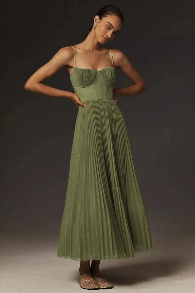Elegante jurk met smalle bandjes en geplooide midirok