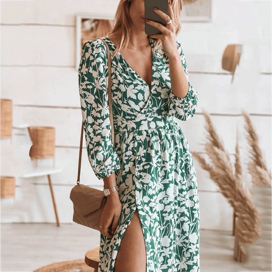 Ruth - Bohemian elegante groene jurk met witte bloemenprint