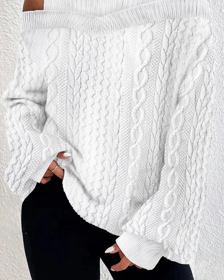 Fashion-Forward Cable Knit Hoodie met opvallend schouderdetail