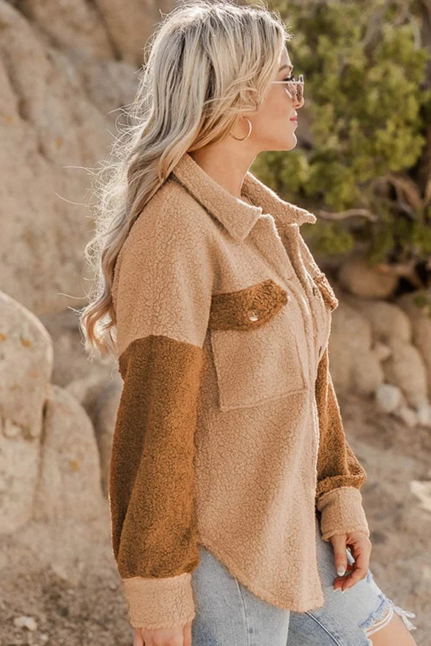 Camel Sherpa Colorblock Jas met Flapzakken - Warm en Stijlvol