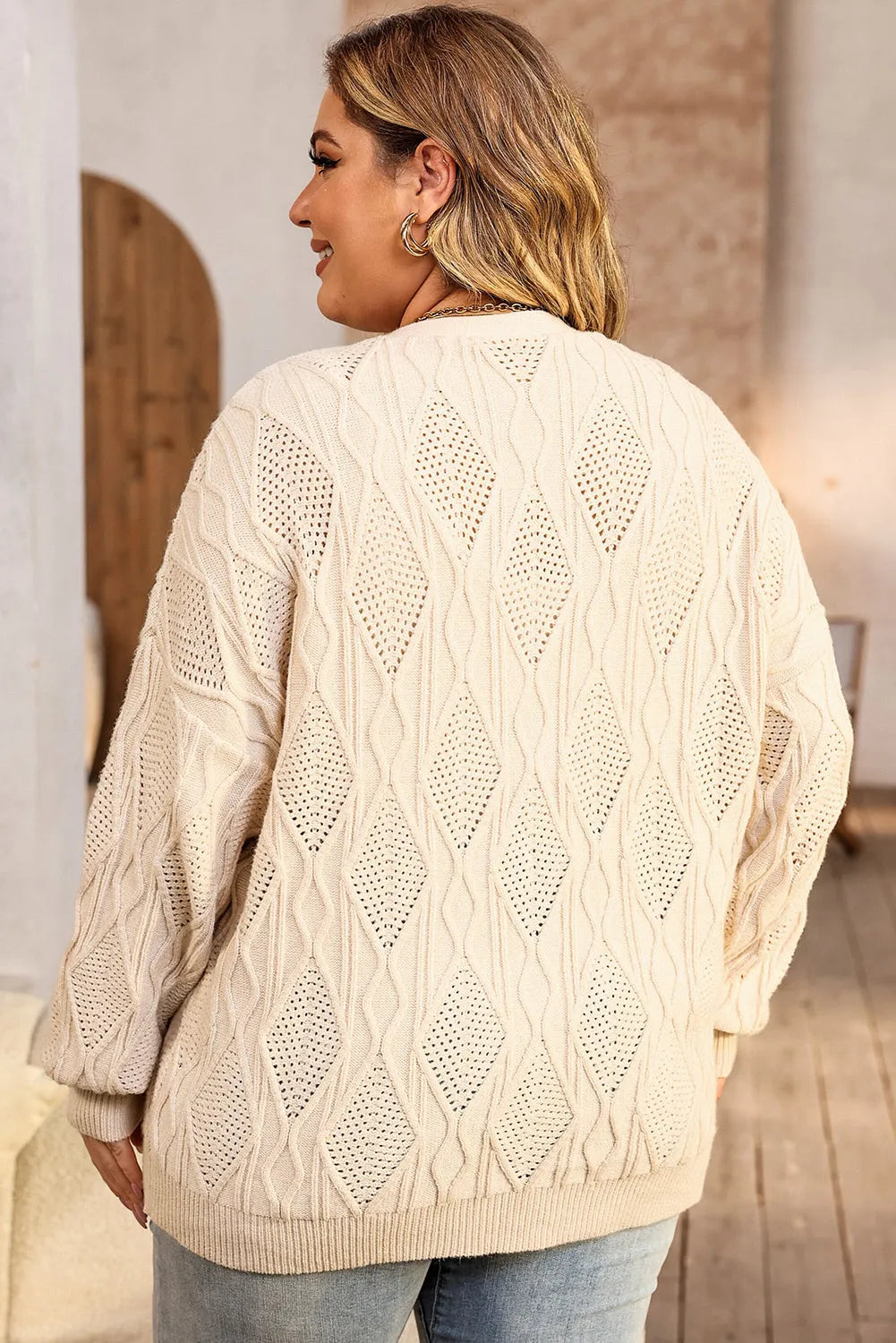 Perzik Kleurige Plus Size Gehaakte Cardigan met Knopen en Opengewerkte Details