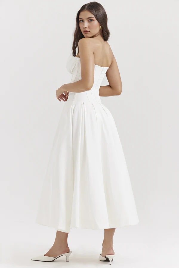 Elegante strapless midi jurk met subtiele corsetstijl