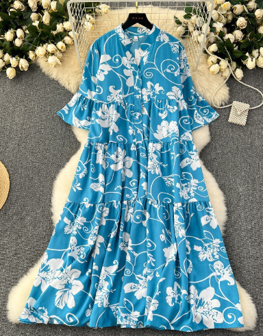 Lola - Oversized V-hals maxi jurk met bloemen in blauw en wit