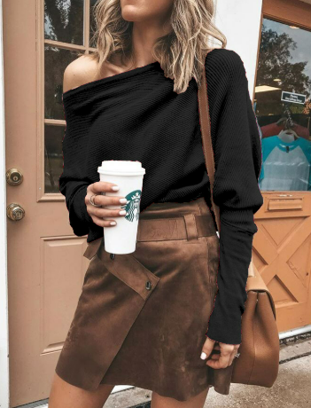 Eigentijdse off-shoulder top met originele geribbelde bies
