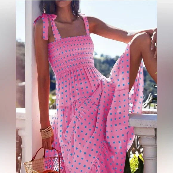 Maxi-jurk met ruches in roze geometrische print en zoom met ruches